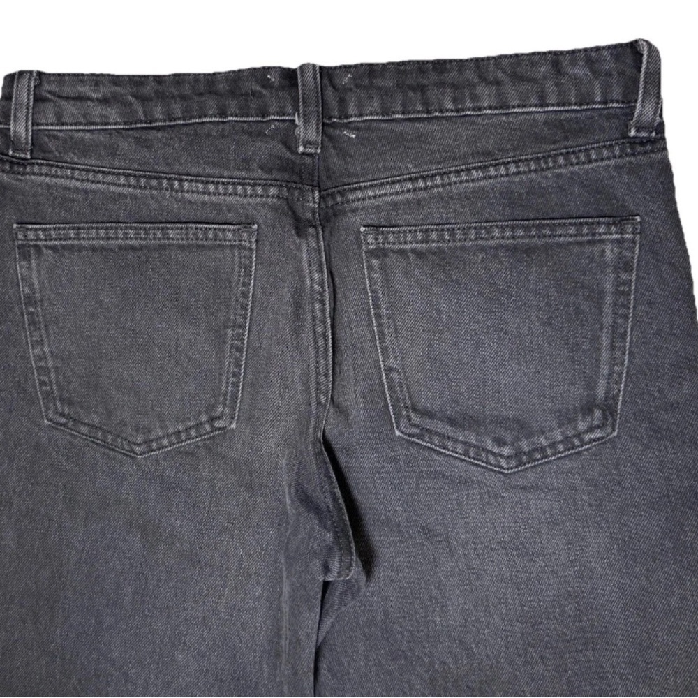 NWT Zara Boot Cut Womens Size 6 Black Jeans
Pants 30x27 $50 - Picture 7 of 8